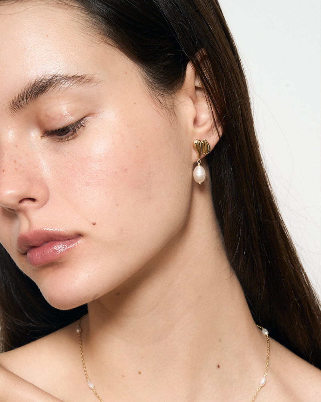DEWDROP PEARL EARRING
