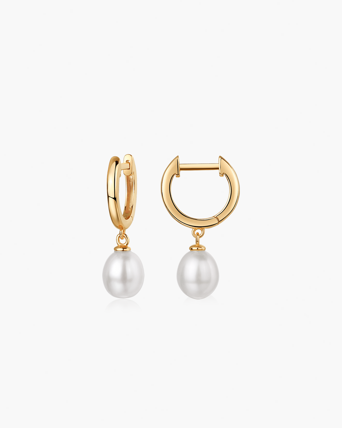 PEARL HUGGIE EARRING